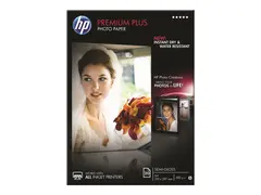 HP Premium Plus Photo Paper - Halvblank A4 (210 x 297 mm) - 300 g/m&#178; - 20 ark fotopapir - for Officejet 52XX, 6000, 6000 E609, 68XX, 7000 E809, 80XX; Photosmart B110, Wireless B110